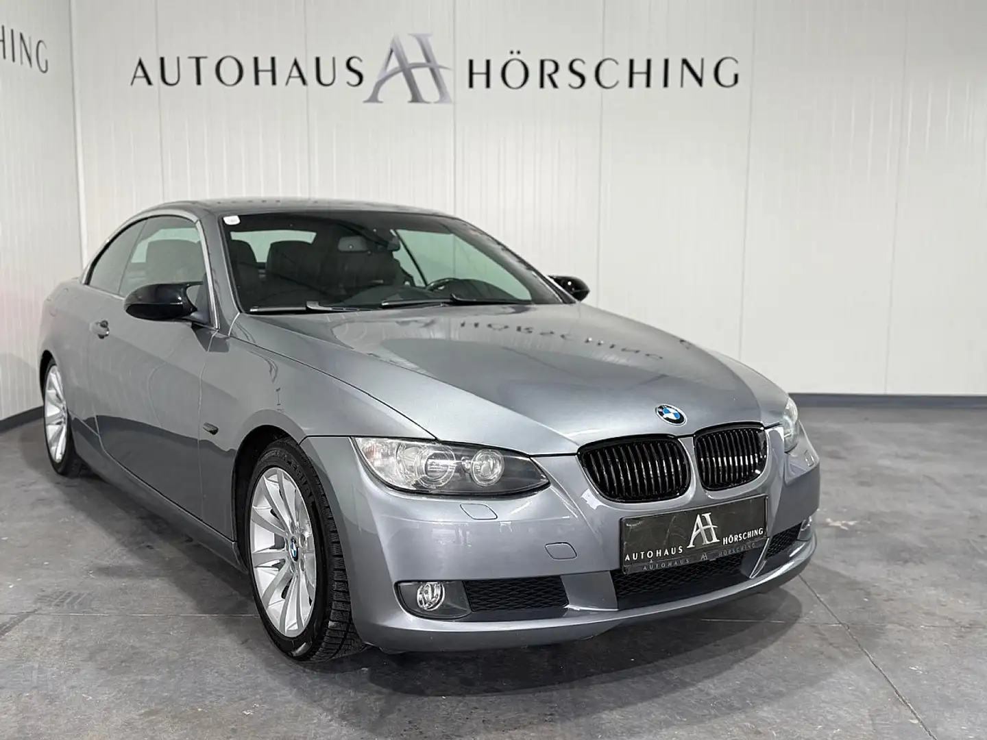 BMW 325 i Cabrio Österreich-Paket Aut. Grau - 1