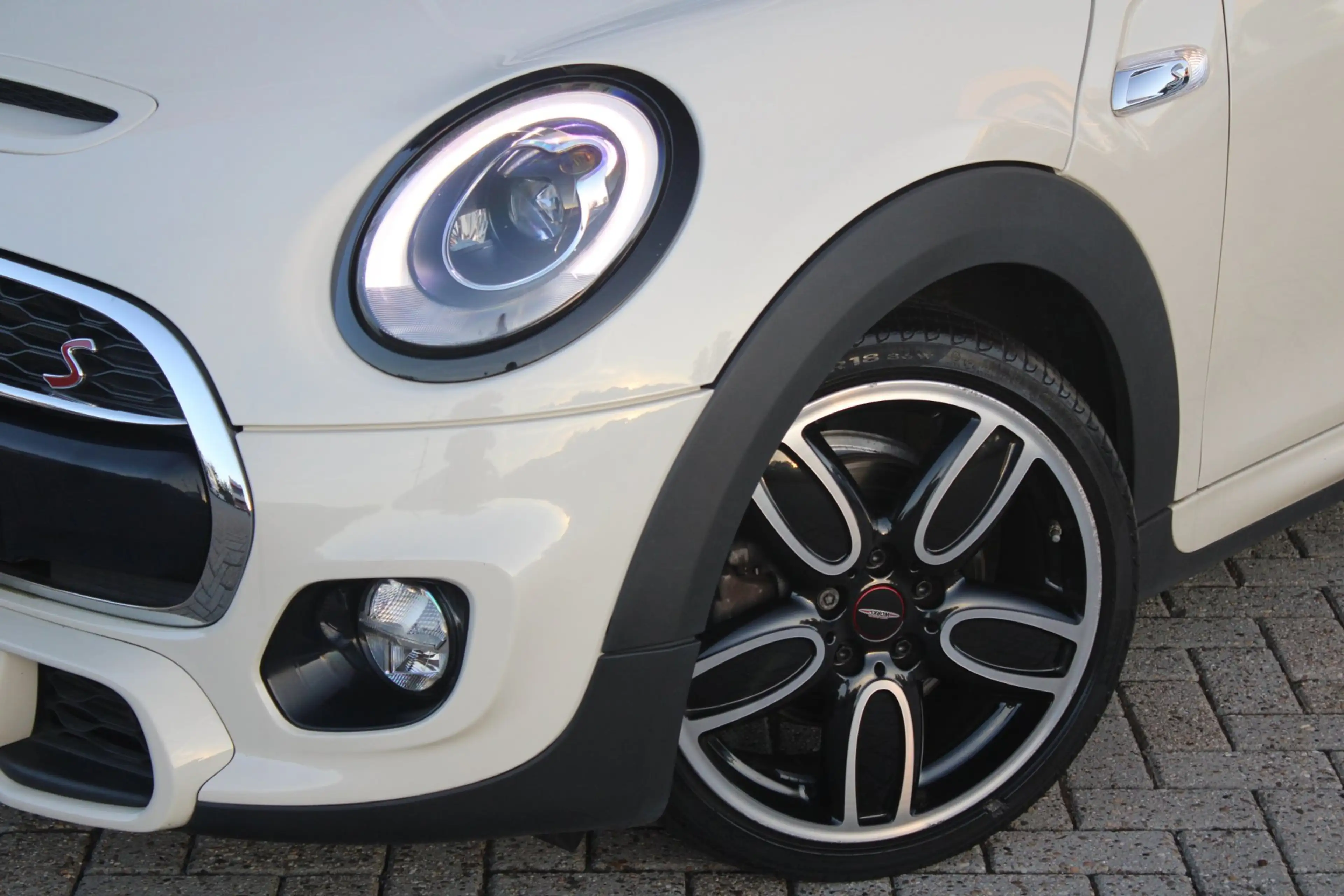 MINI John Cooper Works S 2.0 192pk JCW Org. NL | Pano | HK | Head-up — photo 5