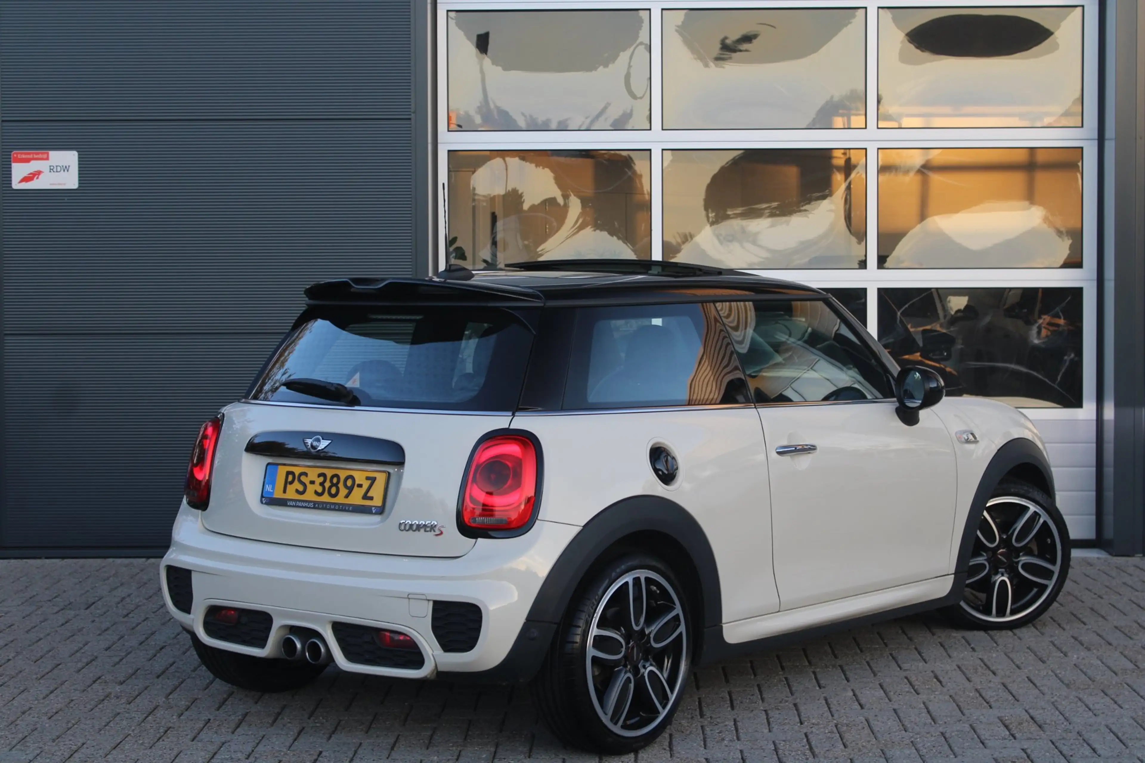 MINI John Cooper Works S 2.0 192pk JCW Org. NL | Pano | HK | Head-up — photo 2