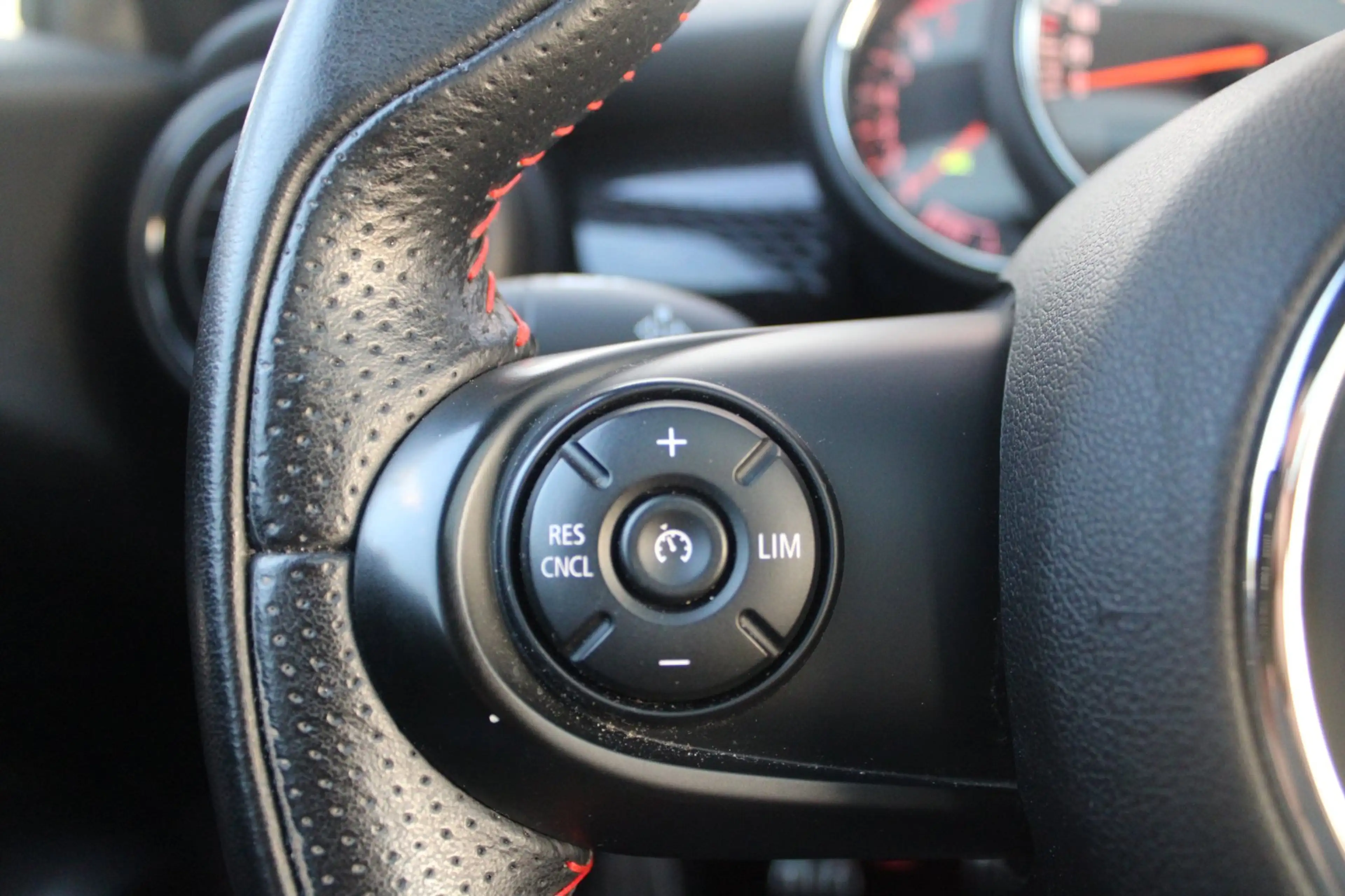MINI John Cooper Works S 2.0 192pk JCW Org. NL | Pano | HK | Head-up — photo 17