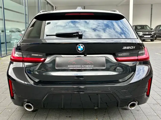BMW 3 Series view 7