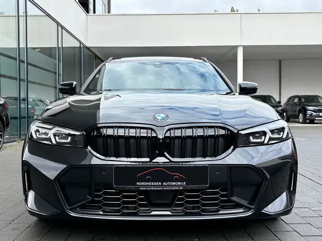 BMW 3 Series view 5