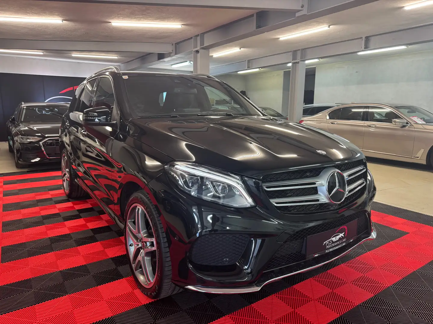 Mercedes-Benz GLE 350 GLE 350 d 4Matic/AMG/DISTRONIC/LEDER Noir - 1