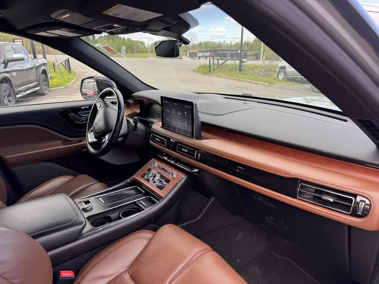 Lincoln Aviator снимка Lincoln Aviator