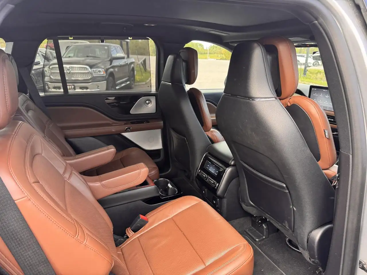 Lincoln Aviator снимка Lincoln Aviator