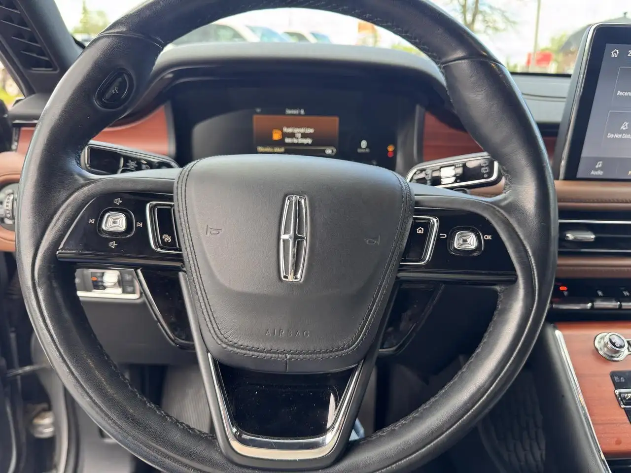 Lincoln Aviator снимка Lincoln Aviator