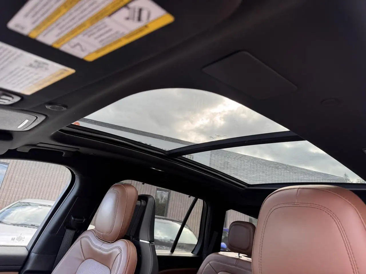 Lincoln Aviator снимка Lincoln Aviator