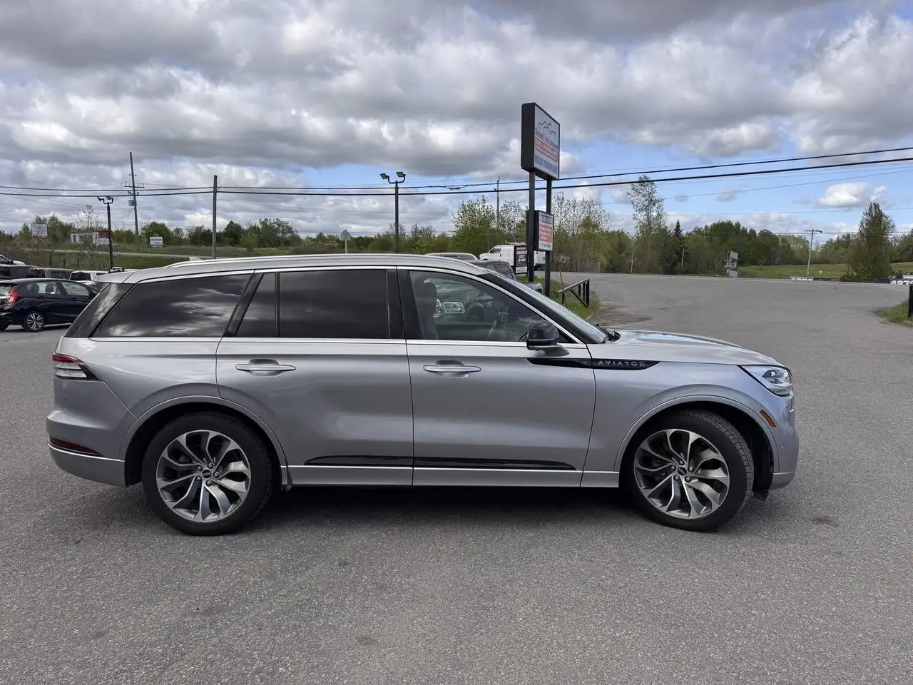 Lincoln Aviator снимка Lincoln Aviator