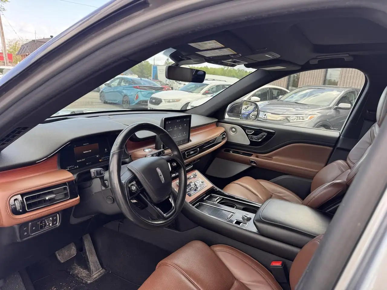 Lincoln Aviator снимка Lincoln Aviator