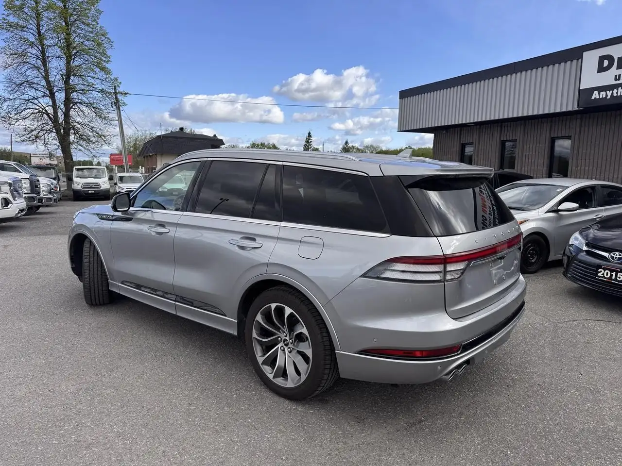 Lincoln Aviator снимка Lincoln Aviator
