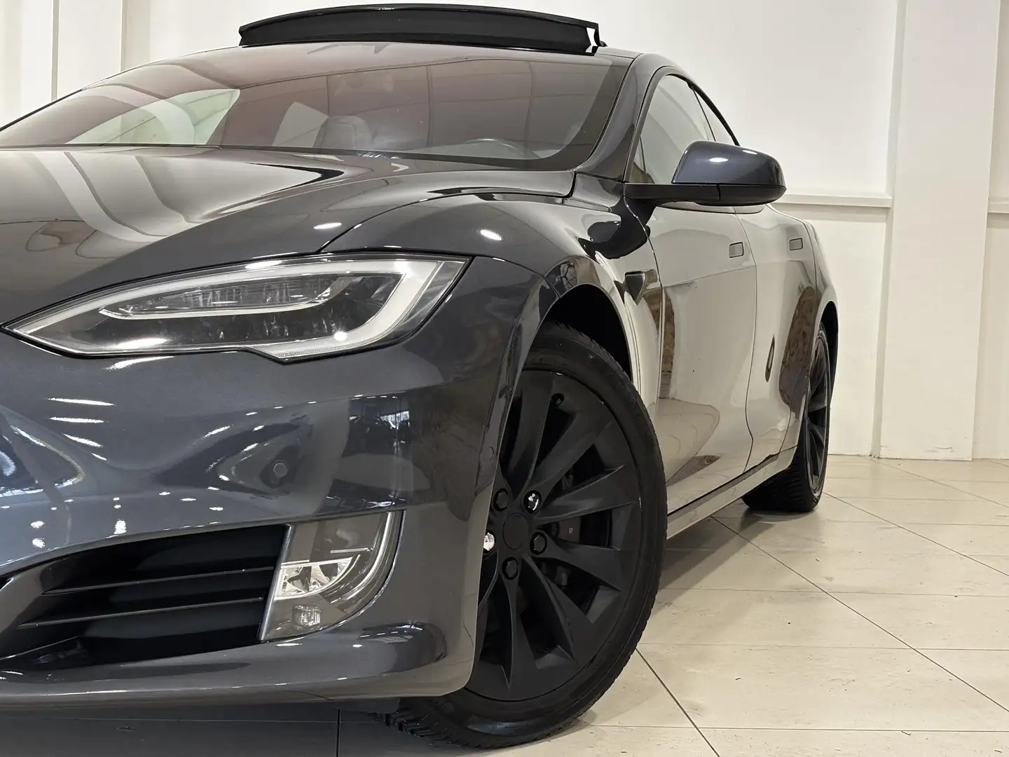 Tesla Model S 75D Base 90% SOH | Enhanced Autopilot | Panorama d Grijs - 2