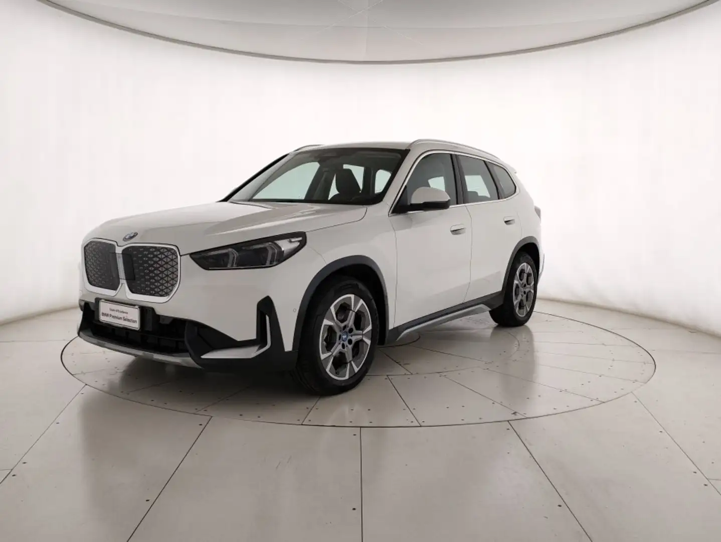 BMW X1 iX1 edrive 20 X-Line Bianco - 1