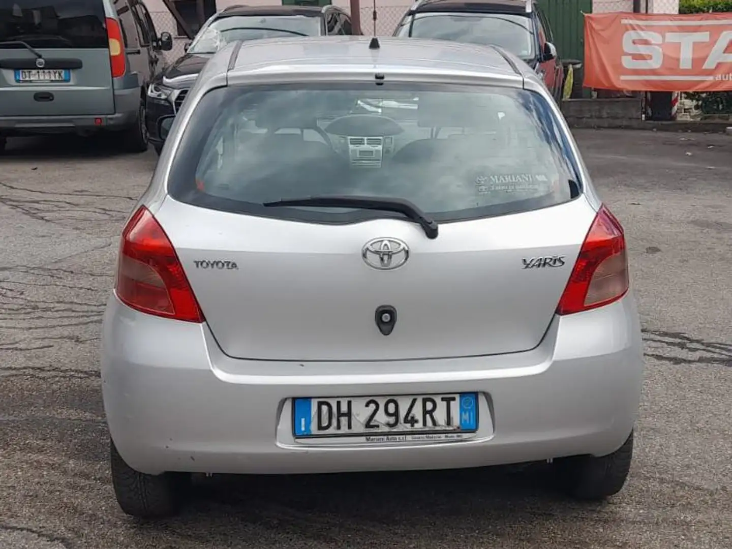 Toyota Yaris Yaris II 2005 3p 1.0 Sol Argent - 2