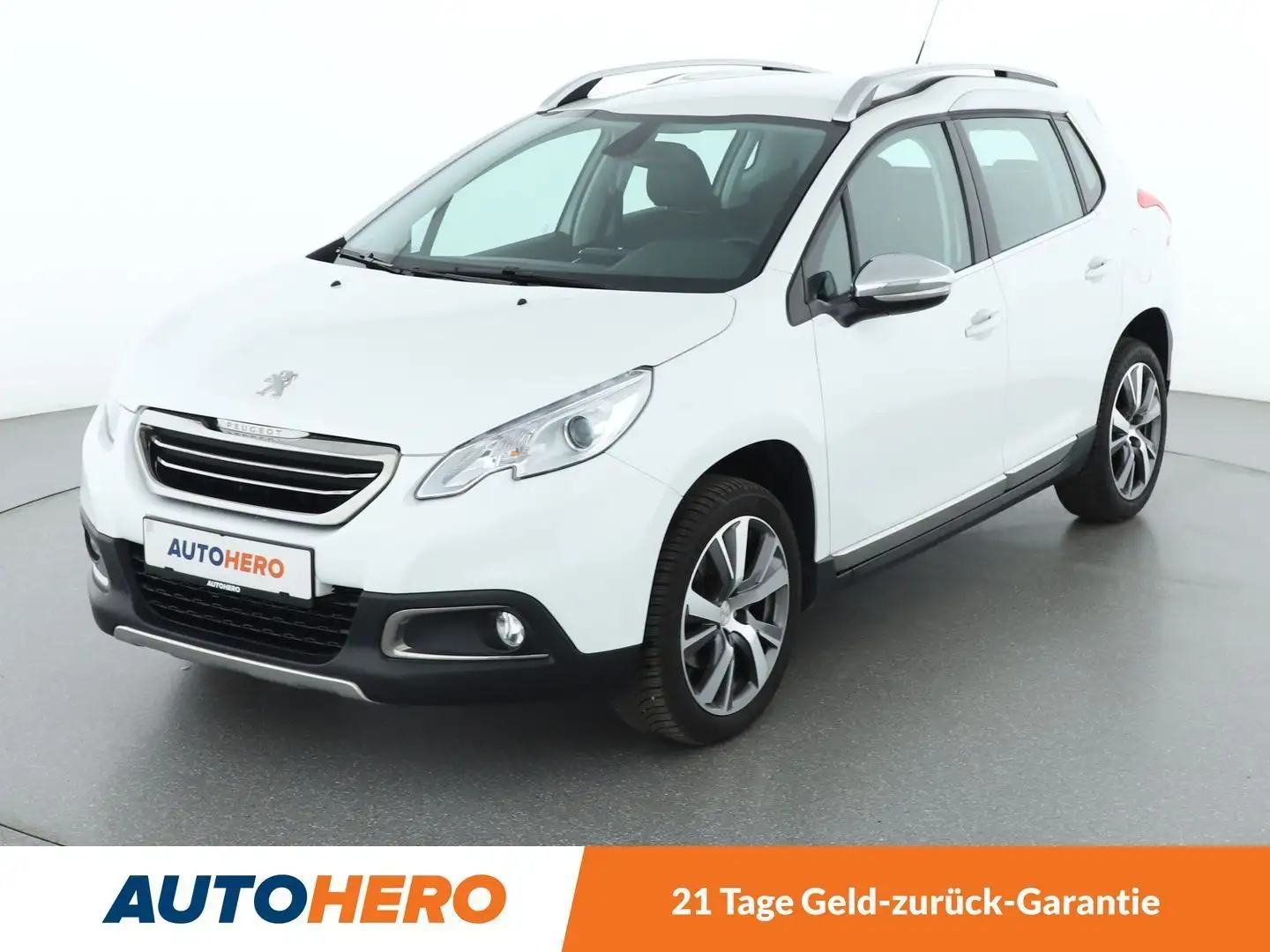 Peugeot 2008 1.2 PureTech Allure Aut.*NAVI*PDC*SHZ*KLIMA* Weiß - 1