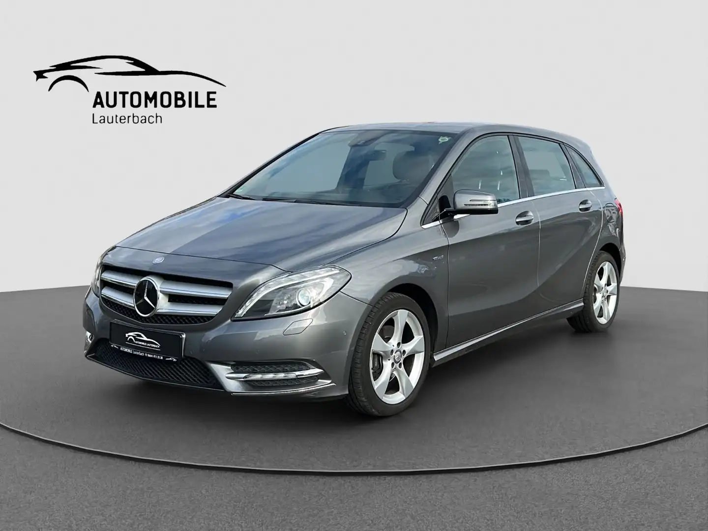 Mercedes-Benz B 180 CDI 7G DCT LED/SHZ/1.HAND/67.545 Km/PDC Grau - 1
