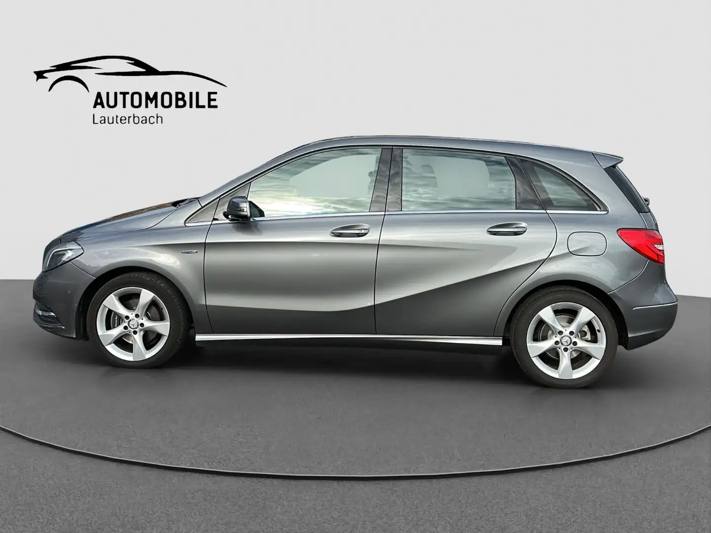 Mercedes-Benz B 180 CDI 7G DCT LED/SHZ/1.HAND/67.545 Km/PDC Grau - 2