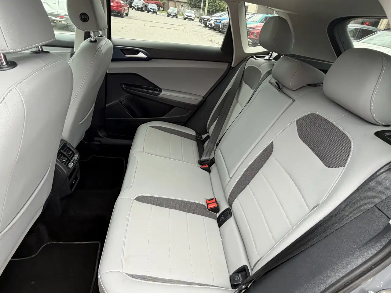 Volkswagen Taos снимка Volkswagen Taos