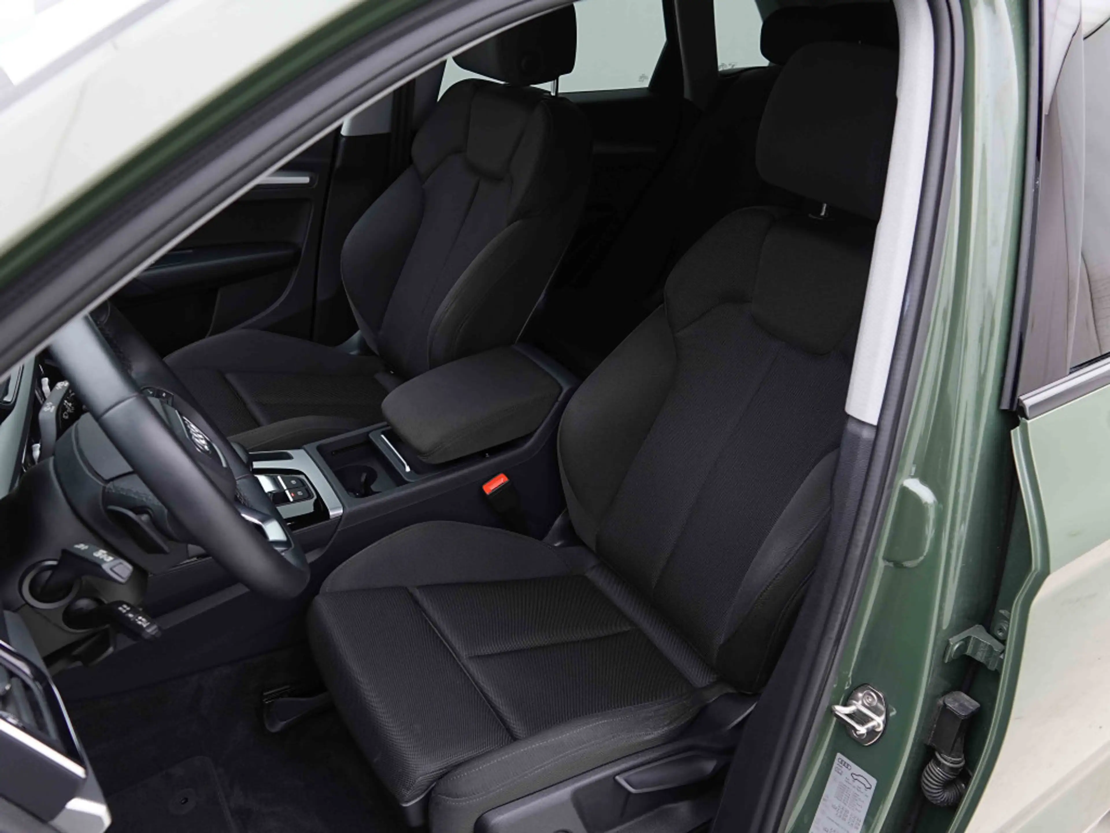 Audi Q5 35 TDI 163 AUT Sport Shadow | Sport Seats | CAM | LED | ALU20 — photo 8