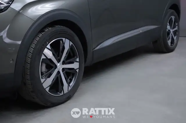 Peugeot 3008 view 4
