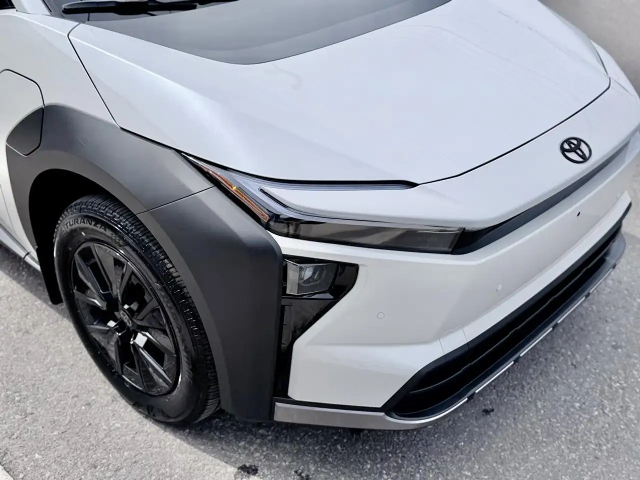 Toyota bZ снимка Toyota bZ