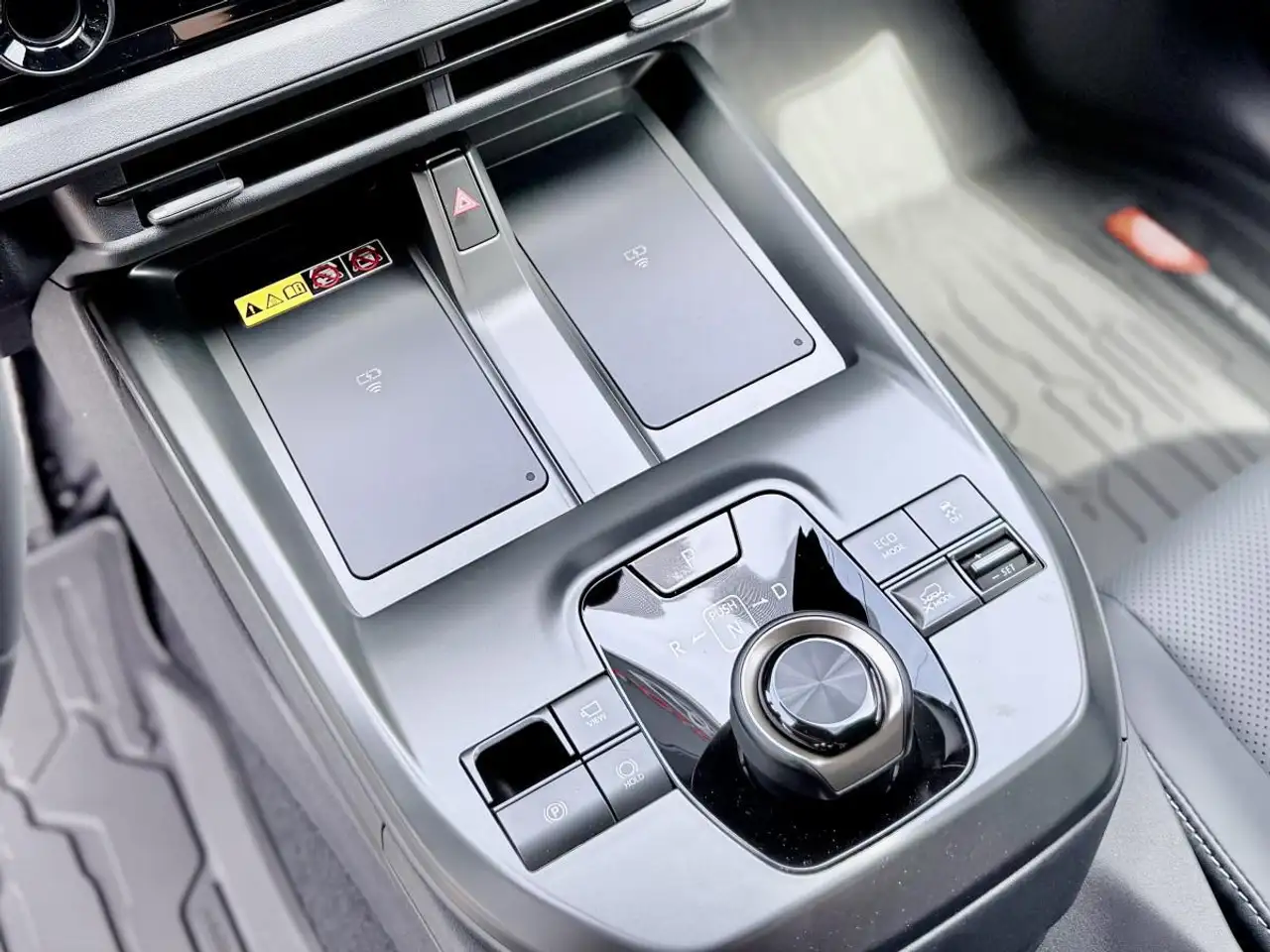 Toyota bZ снимка Toyota bZ