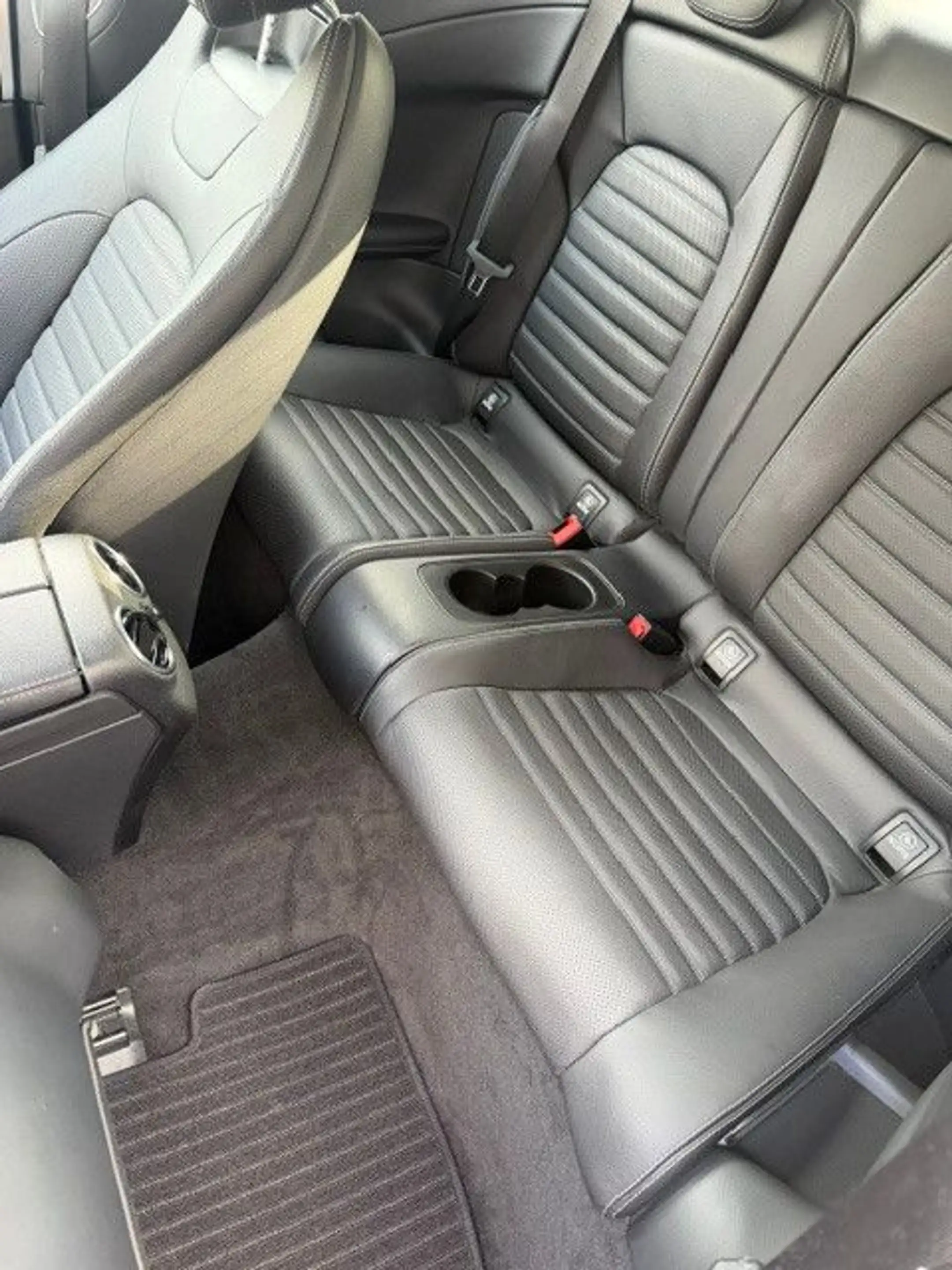 Mercedes-Benz C 400 Cabrio 4Matic — photo 13