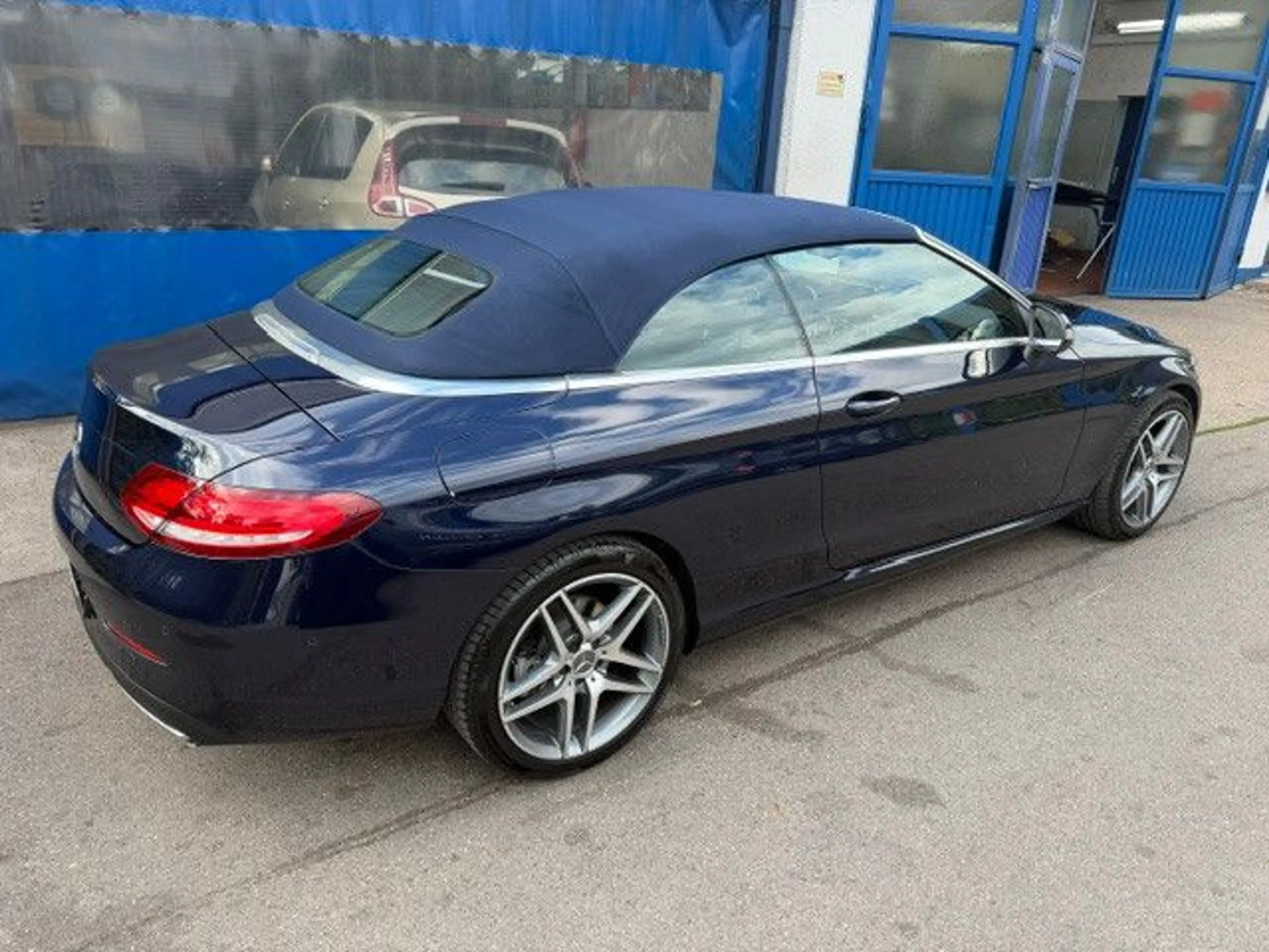 Mercedes-Benz C 400 Cabrio 4Matic — photo 4