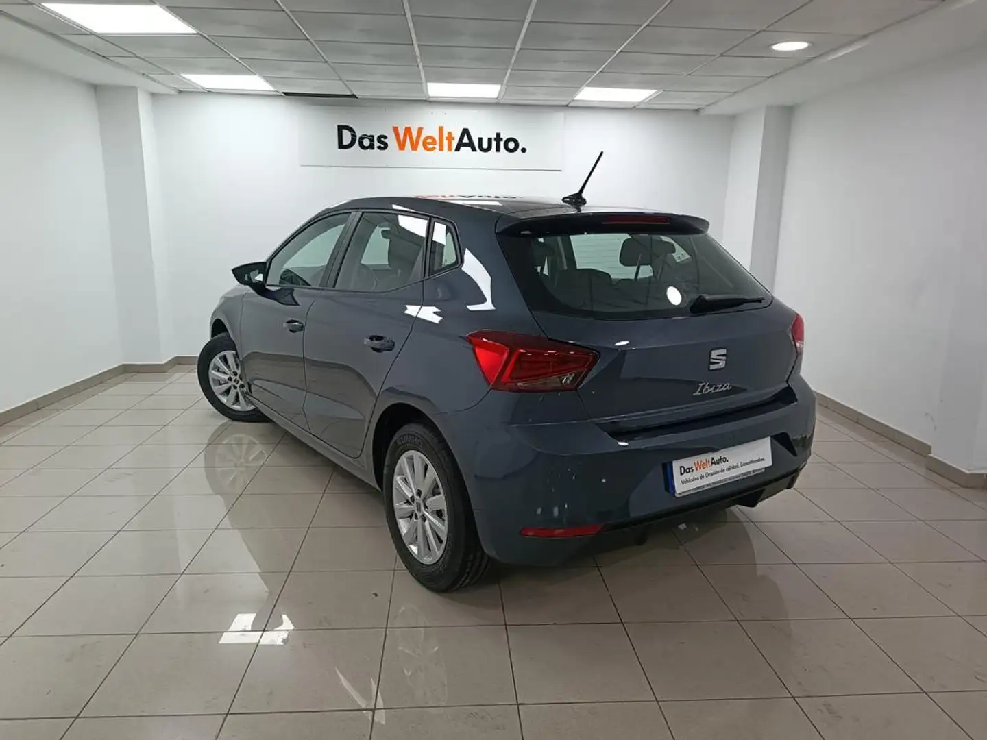 SEAT Ibiza 1.0 MPI S&S Style Salta 80 Gris - 2