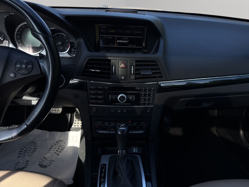 Mercedes-Benz E 350 Coupe BlueEfficiency Avantgarde AMG-Line — photo 13