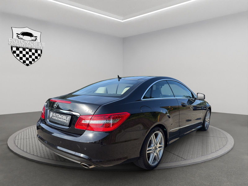 Mercedes-Benz E 350 Coupe BlueEfficiency Avantgarde AMG-Line — photo 5