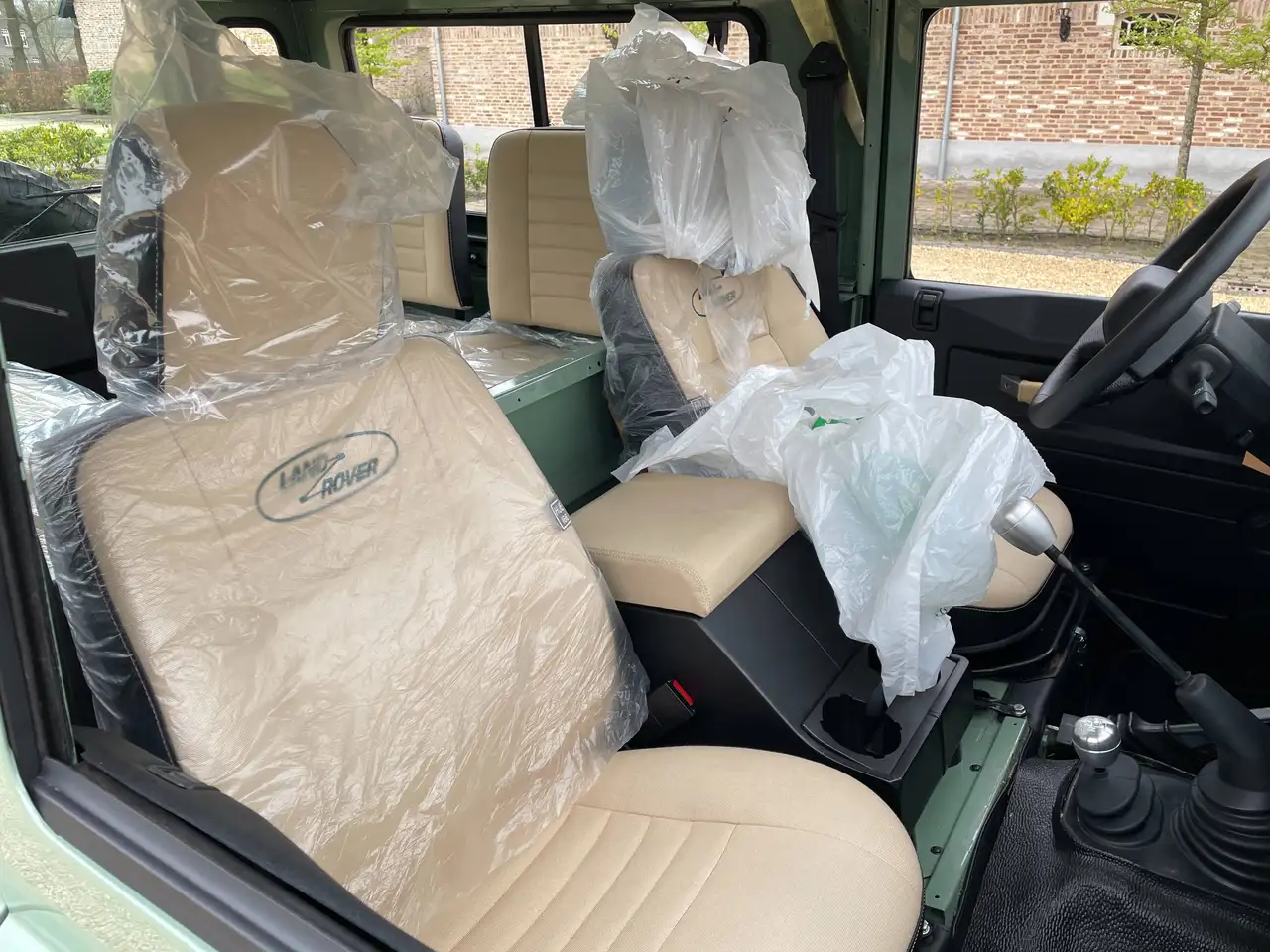 Land Rover 90 Heritage Defender 2.0 Petrol, foto 8