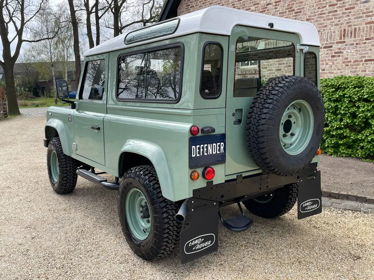 Land Rover 90 Heritage Defender 2.0 Petrol, foto 3
