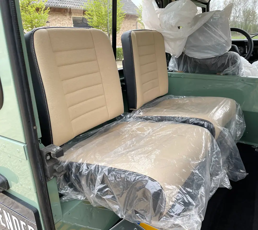 Land Rover 90 Heritage Defender 2.0 Petrol, foto 9