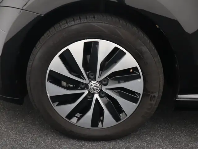 Volkswagen Polo view 6