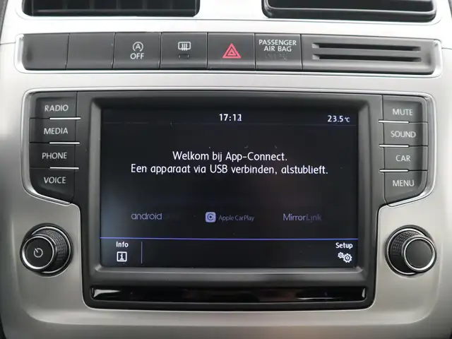 Volkswagen Polo view 10