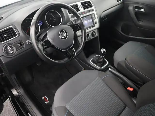 Volkswagen Polo view 9