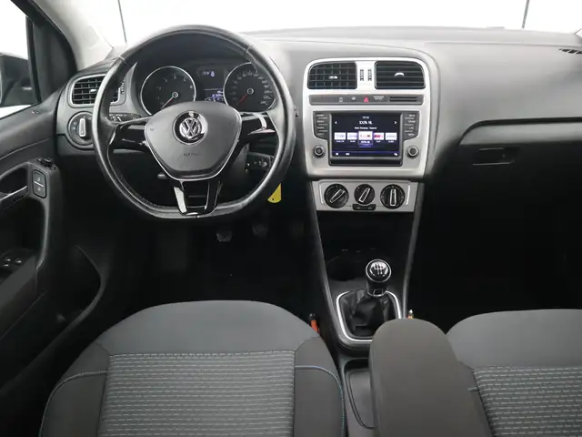 Volkswagen Polo view 8
