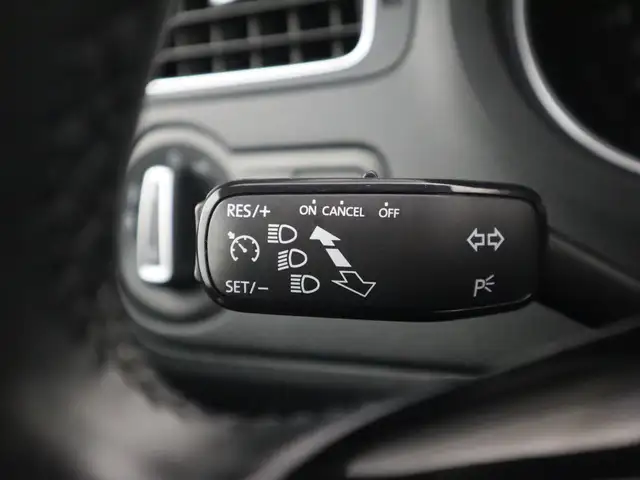 Volkswagen Polo view 12