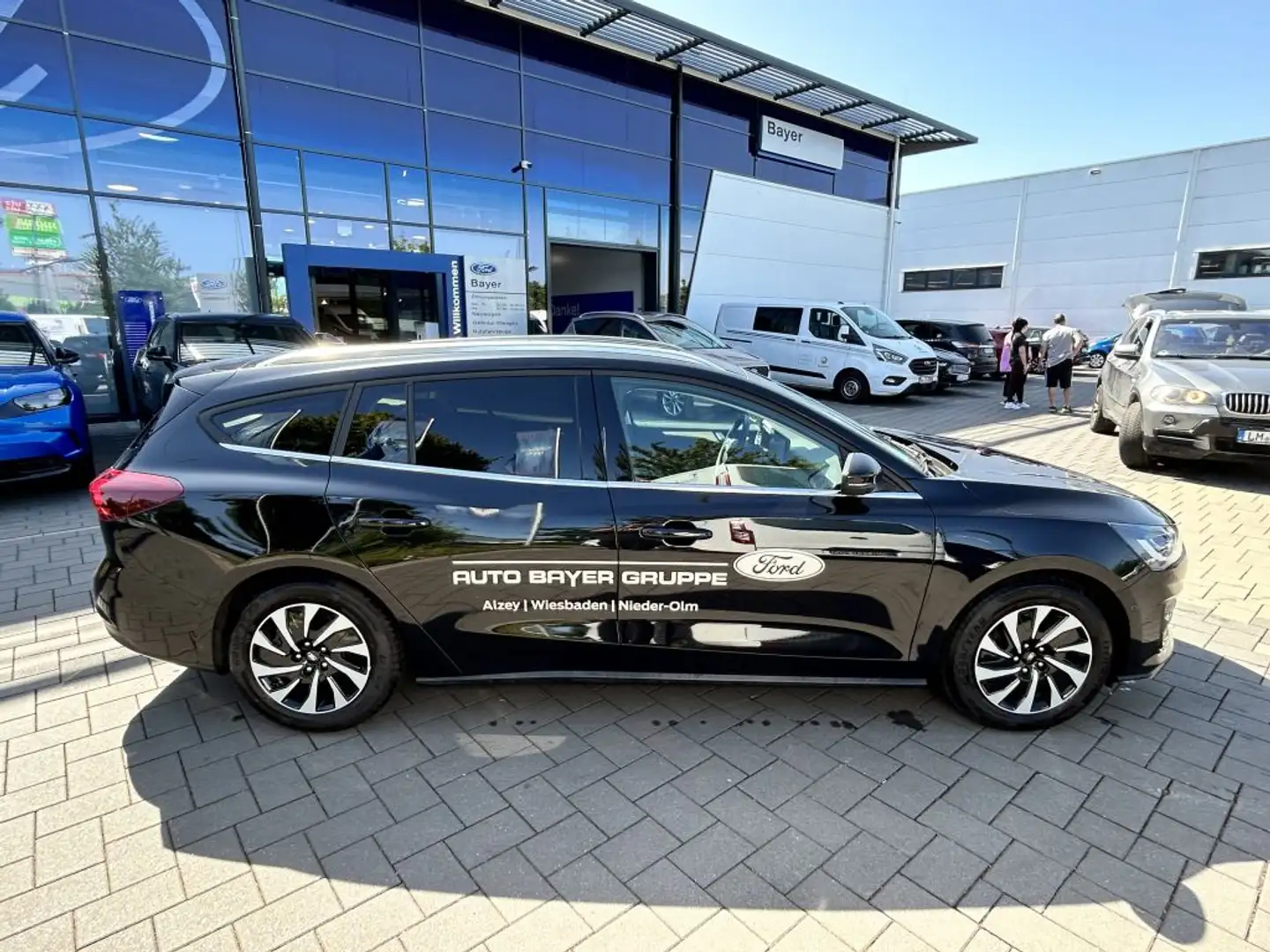 Ford Focus Turnier 1.0 EcoBoost Hybrid TITANIUM X Noir - 2