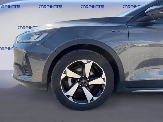 Ford Focus view 14