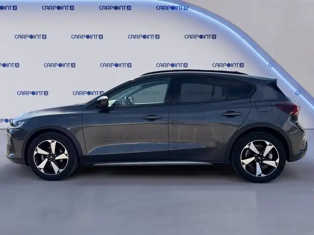 Ford Focus view 2