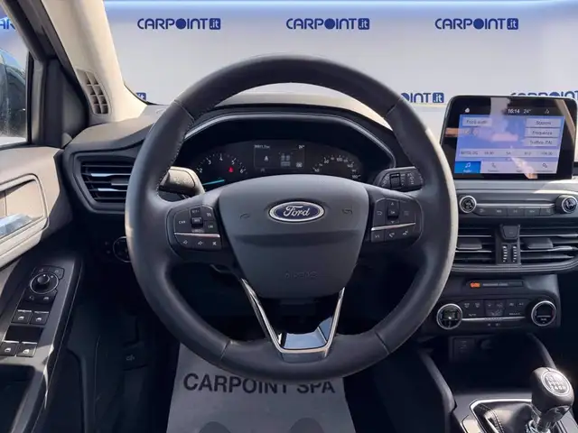Ford Focus view 12