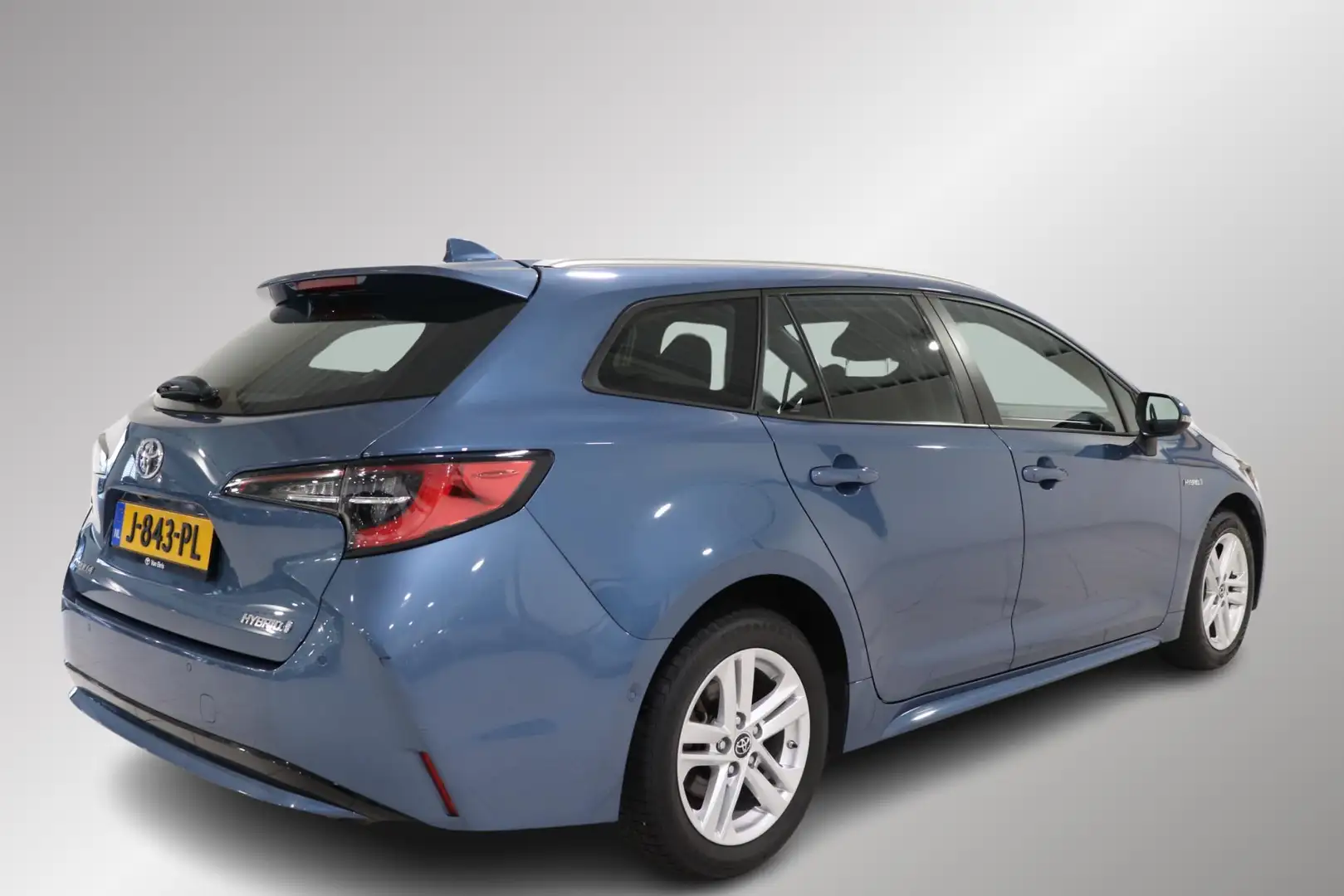 Toyota Corolla Touring Sports 1.8 Hybrid Active Limited | Parkeer Blauw - 2