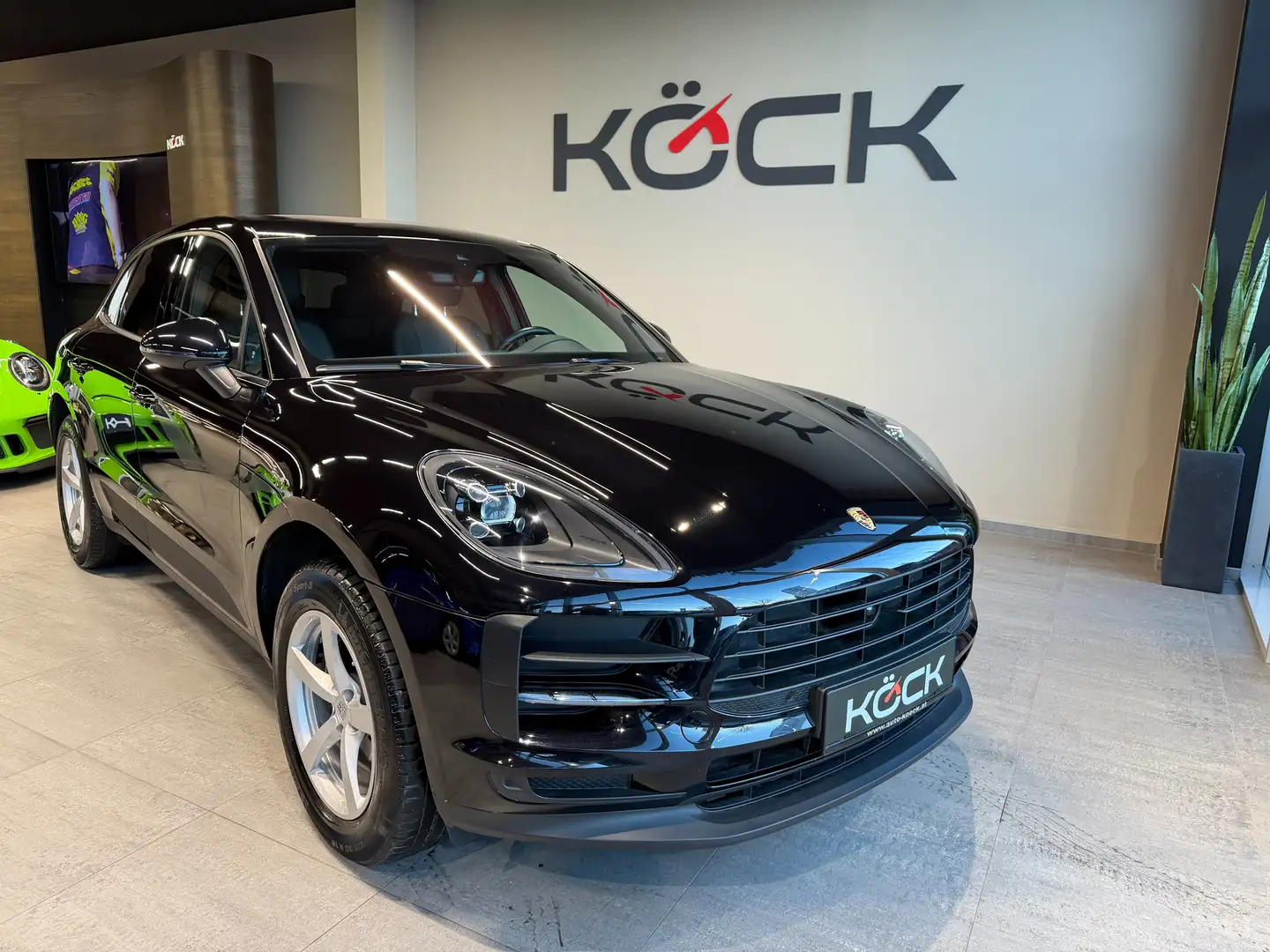 Porsche Macan Basis Noir - 2