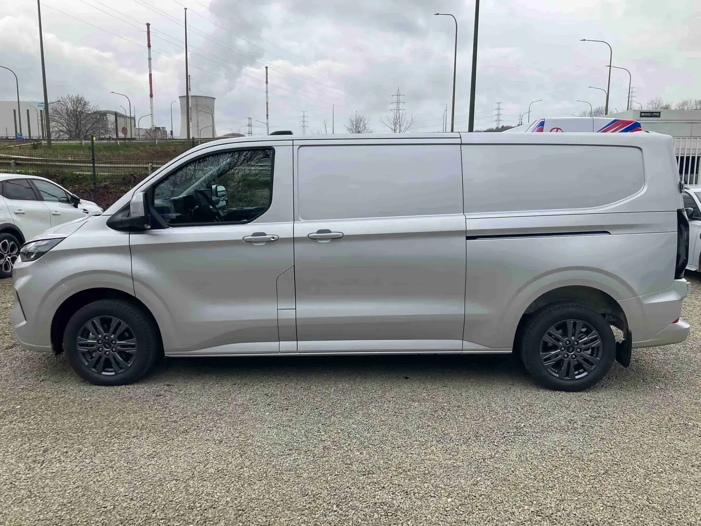 Ford Transit Custom Fourgon Facelift L2H1 2.0 TDCI 170 320 limited Gris - 2
