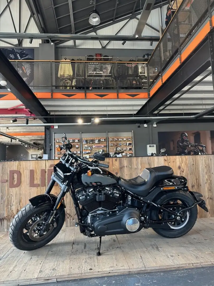 Harley-Davidson Fat Bob 114 SOFTAIL Zwart - 2