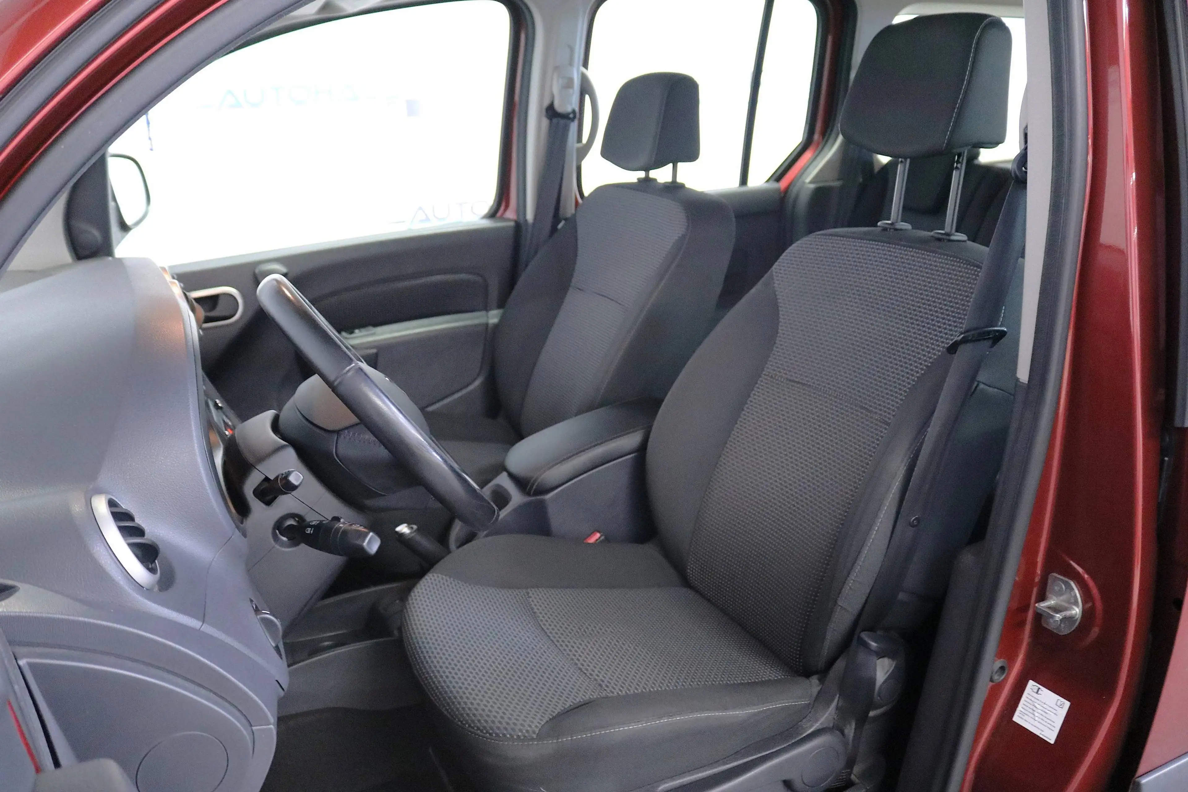 Mercedes-Benz Citan 111 CDI extralang Tourer Edition 1.5*1HAND*7SITZER*SHZ*PDC*8FachBereift*uvm — photo 9
