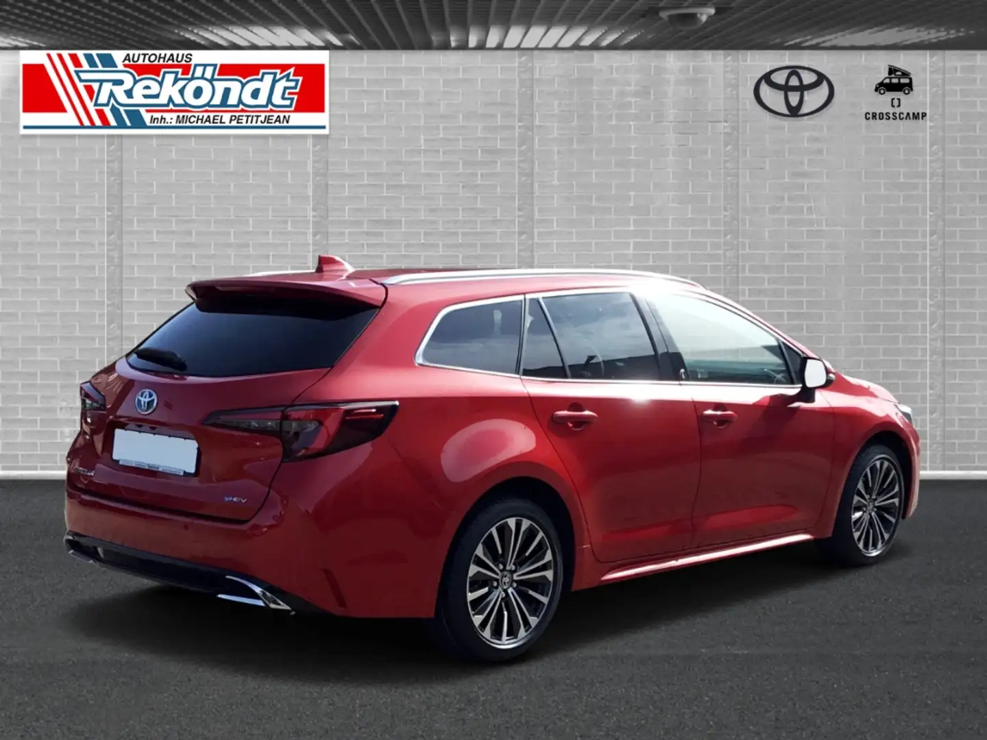 Toyota Corolla Touring Sports 1.8 Hybrid Team Deutschland ACC SHZ Rot - 2