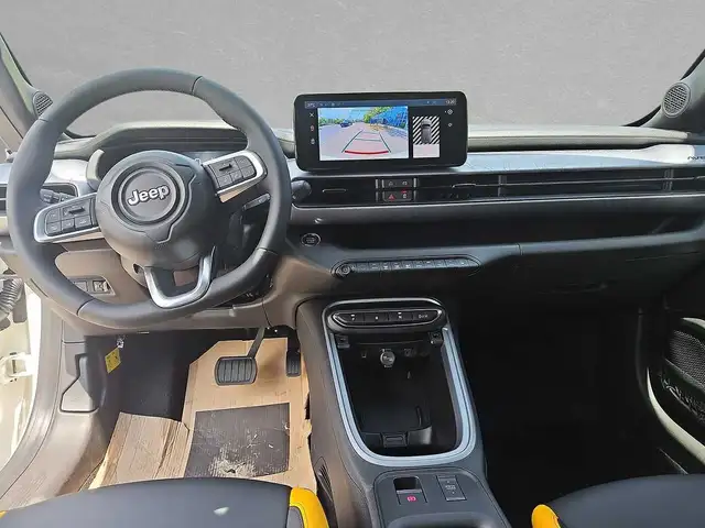 Jeep Avenger view 11