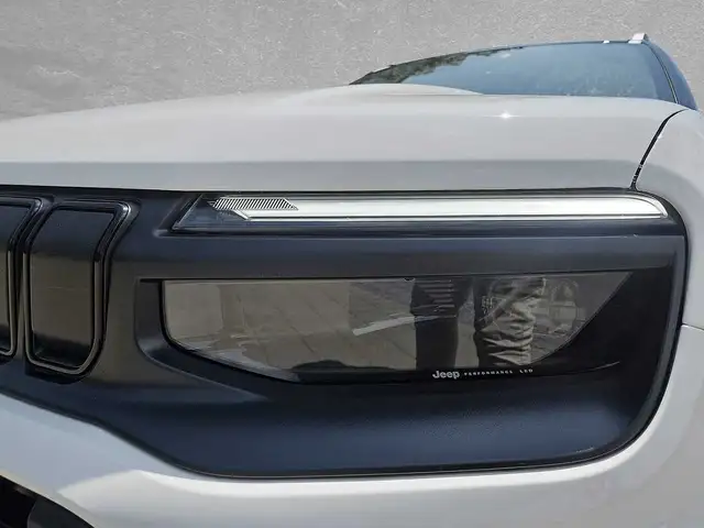 Jeep Avenger view 8